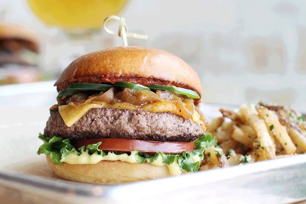 Weber Grill Restaurant & Academy | restaurant | 1010 N Meacham Rd, Schaumburg, IL 60173, USA | 8474130800 OR +1 847-413-0800