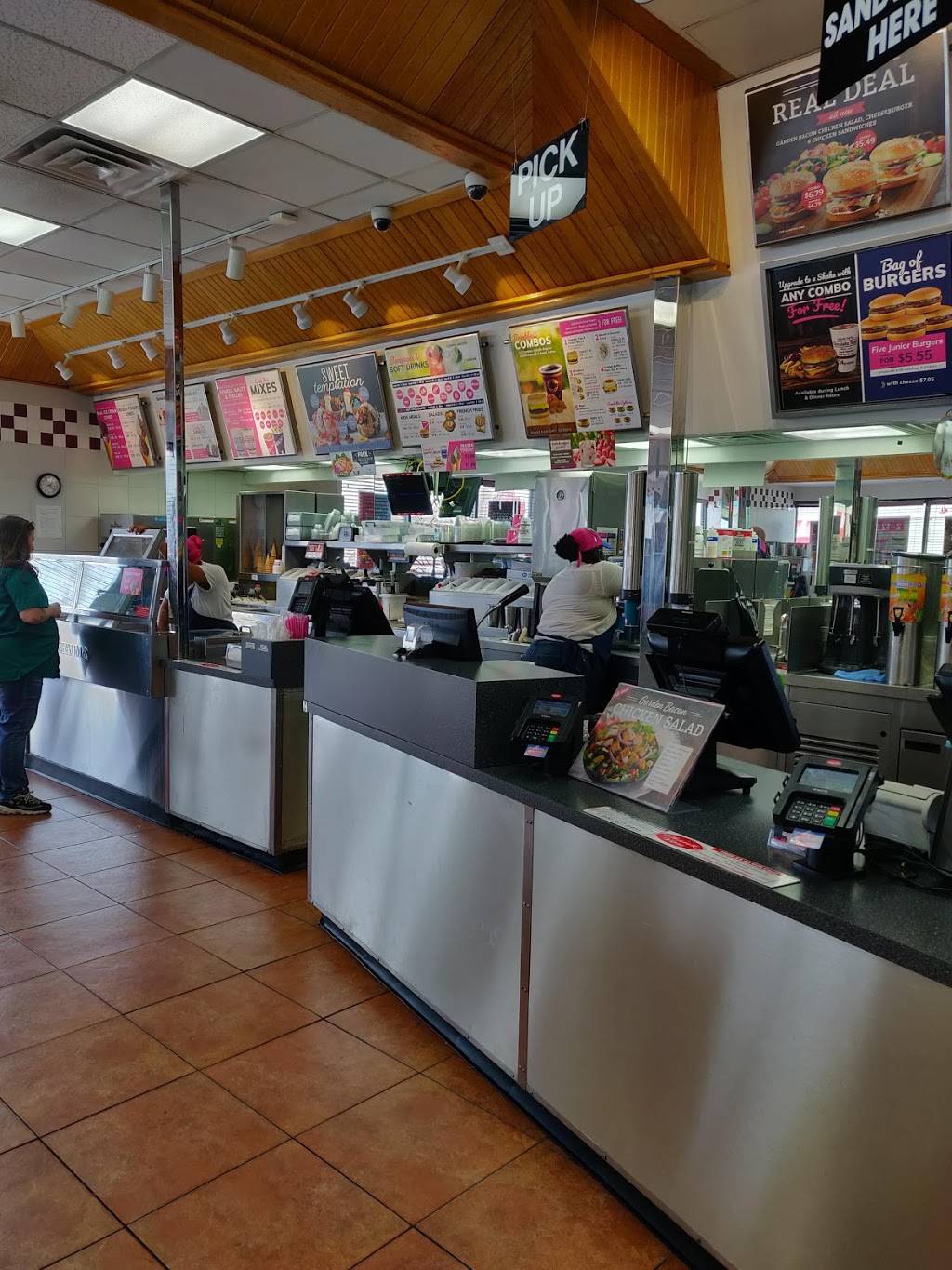 Braums Ice Cream & Burger Restaurant | restaurant | 7701 Rogers Ave, Fort Smith, AR 72903, USA | 4794520500 OR +1 479-452-0500