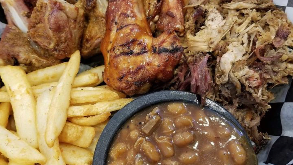 Big Js Road House | restaurant | 510 Cliff Ave, Harrisburg, SD 57032, USA | 6057678000 OR +1 605-767-8000