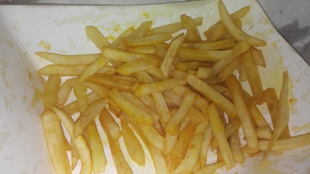 Frencheys Chicken | restaurant | 5338 W Orem Dr, Houston, TX 77045, USA | 7134333111 OR +1 713-433-3111