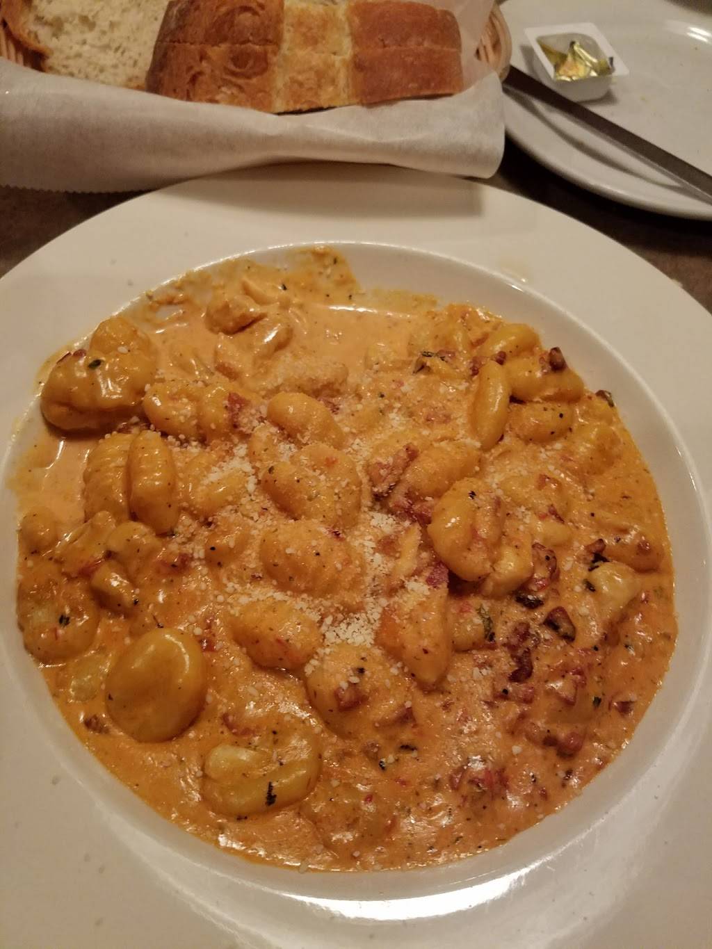 Ginos Pizza Cafe | restaurant | 7326 Frankford Ave, Philadelphia, PA 19136, USA | 2153383360 OR +1 215-338-3360