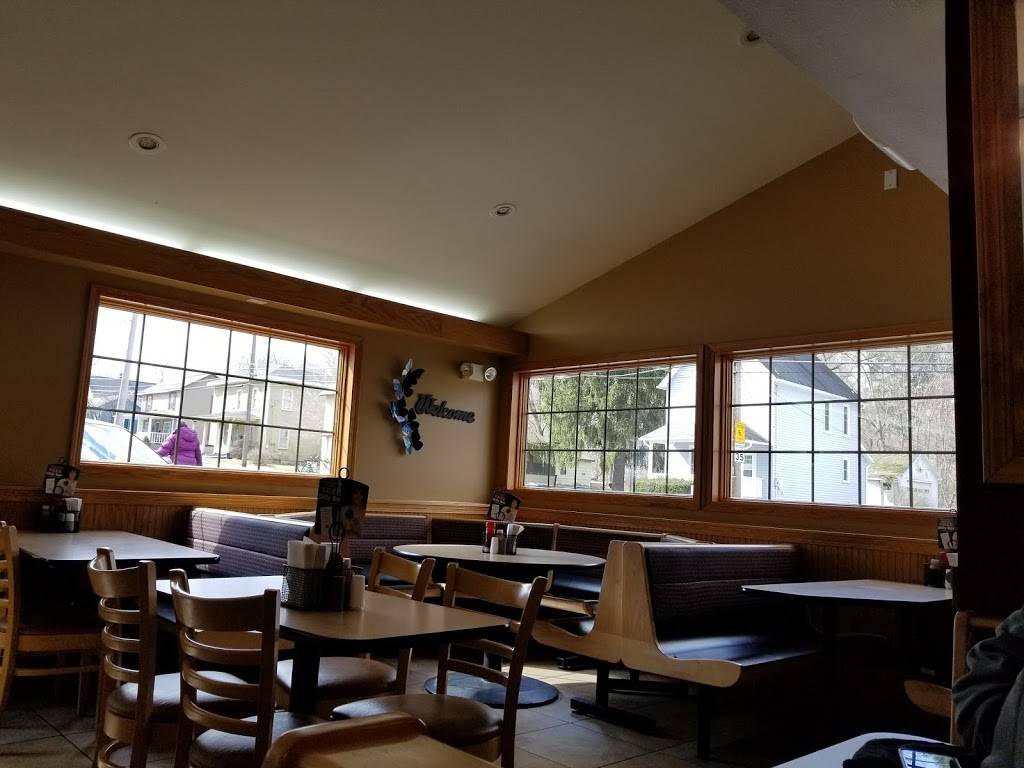 Dairy Queen | restaurant | 262 S N Market St, East Palestine, OH 44413, USA | 3304262652 OR +1 330-426-2652