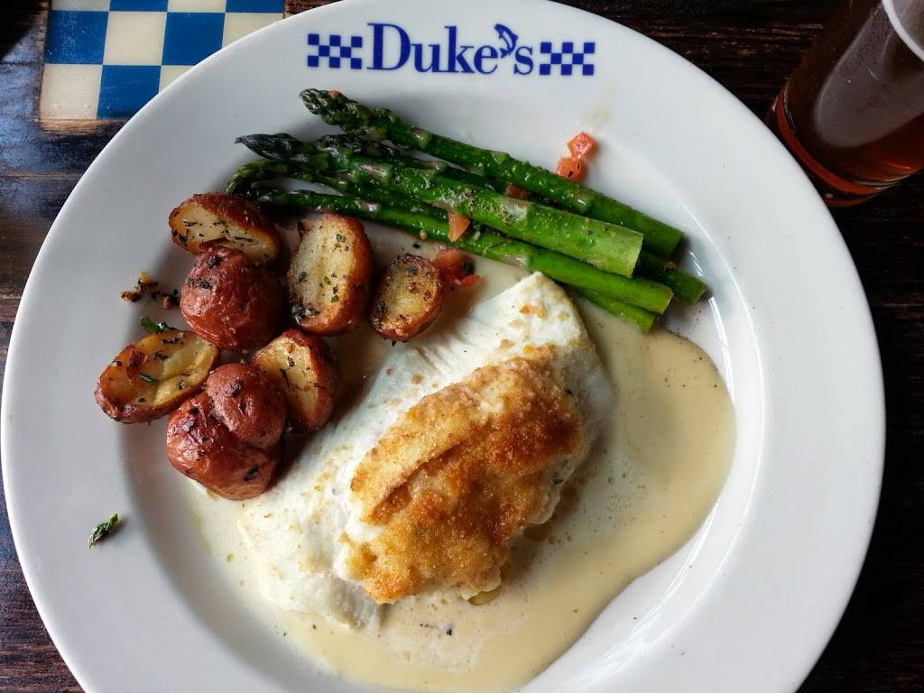 Dukes Seafood | restaurant | 1111 Fairview Ave N, Seattle, WA 98109, USA | 2063829963 OR +1 206-382-9963