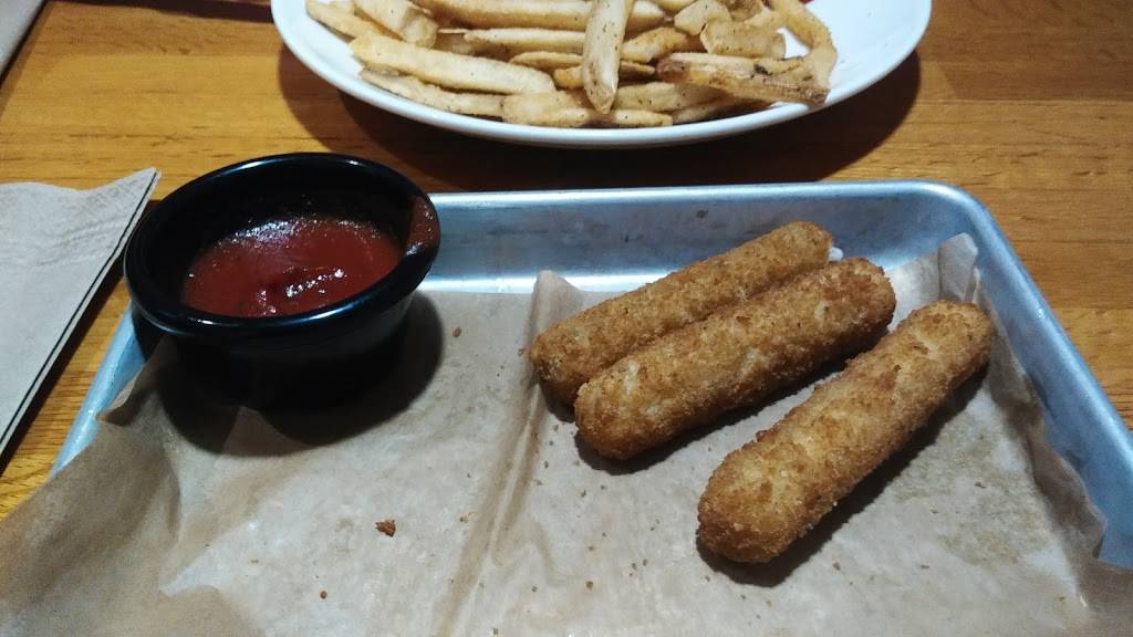 Applebees Grill + Bar | restaurant | 2437 E M 21, Corunna, MI 48817, USA | 9897202727 OR +1 989-720-2727