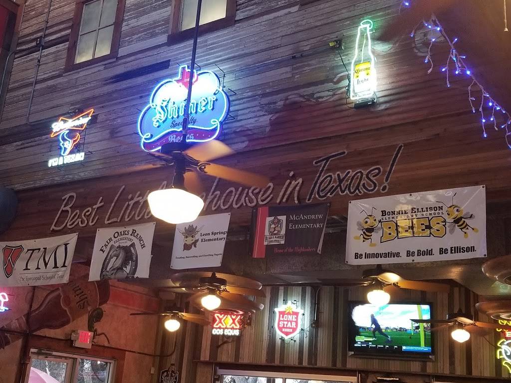 Willies Icehouse and Grill | restaurant | I-10, San Antonio, TX 78257, USA | 2106985377 OR +1 210-698-5377