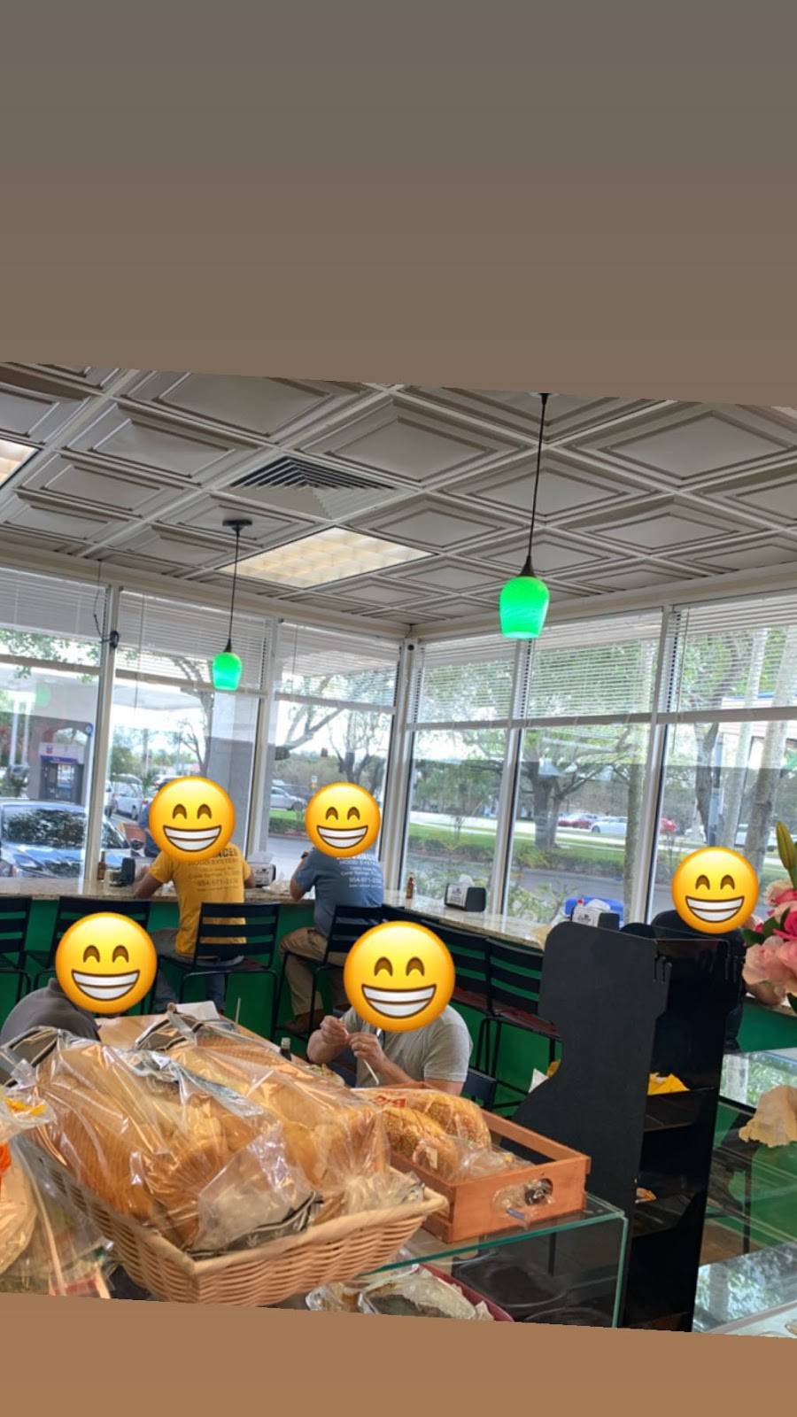 Latin Corner Bistro | restaurant | 4602 Coral Ridge Dr, Coral Springs, FL 33065, USA | 9543417541 OR +1 954-341-7541