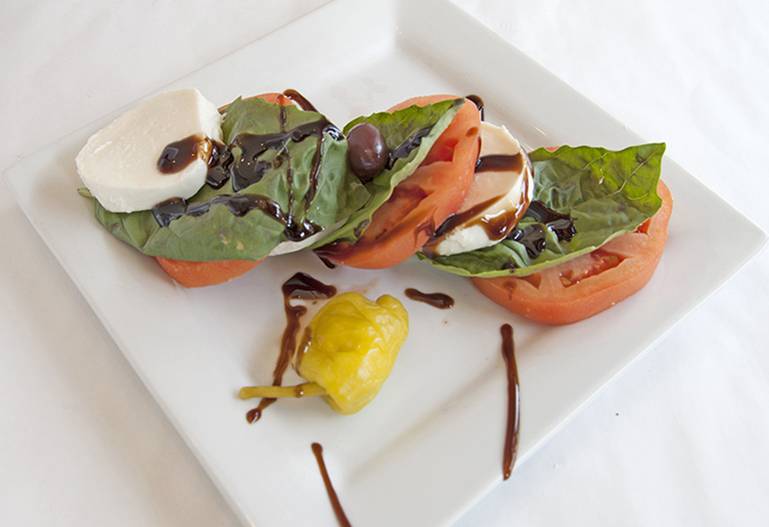 Oggi Trattoria | restaurant | 1118 W Grand Ave, Chicago, IL 60642, USA | 3127330442 OR +1 312-733-0442