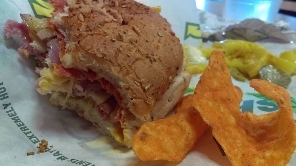 Subway Restaurants | restaurant | 443 N Vincent Ave, Covina, CA 91722, USA | 6264727777 OR +1 626-472-7777