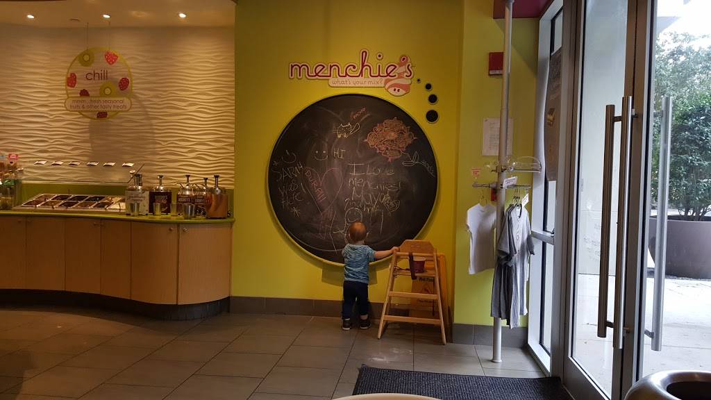 Menchies Frozen Yogurt | bakery | 404 E Central Blvd, Orlando, FL 32801, USA | 4074402843 OR +1 407-440-2843