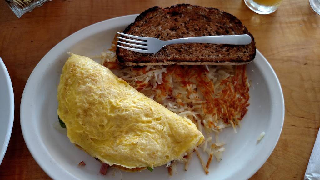 Platte River Inn | restaurant | 10921 Main St, Honor, MI 49640, USA | 2312271200 OR +1 231-227-1200