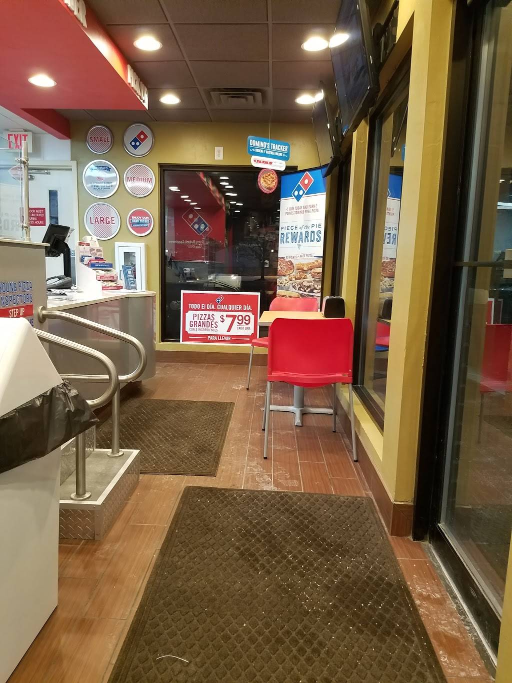 Dominos Pizza | meal delivery | 1850 Dickinson Rd, De Pere, WI 54115, USA | 9203374850 OR +1 920-337-4850