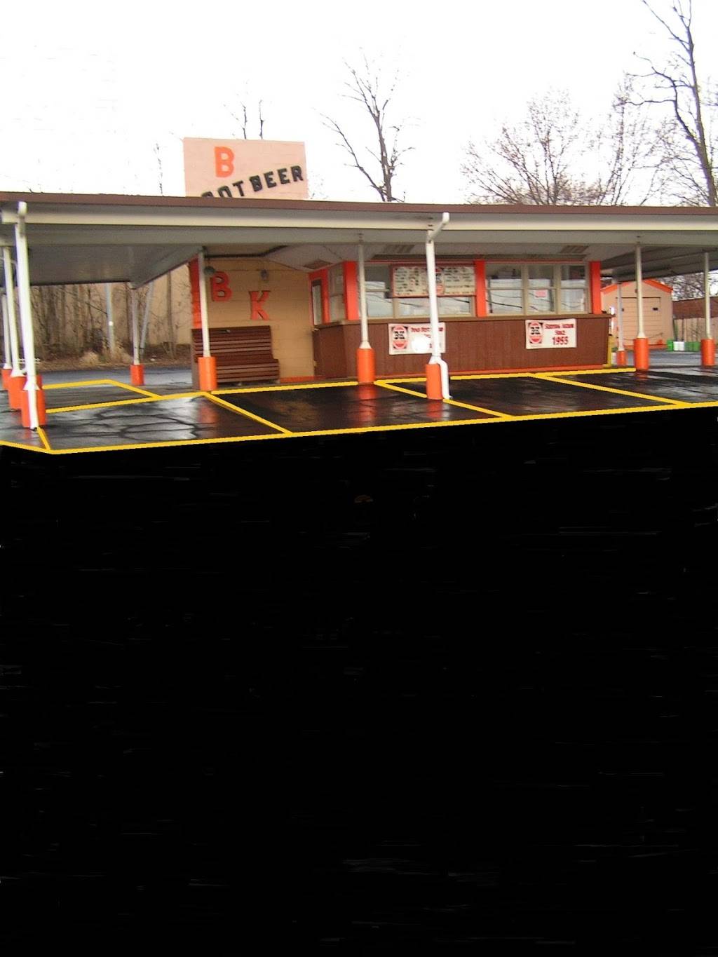 B & K Root Beer Drive In | restaurant | 2184 Manchester Rd, Akron, OH 44314, USA | 3307533674 OR +1 330-753-3674