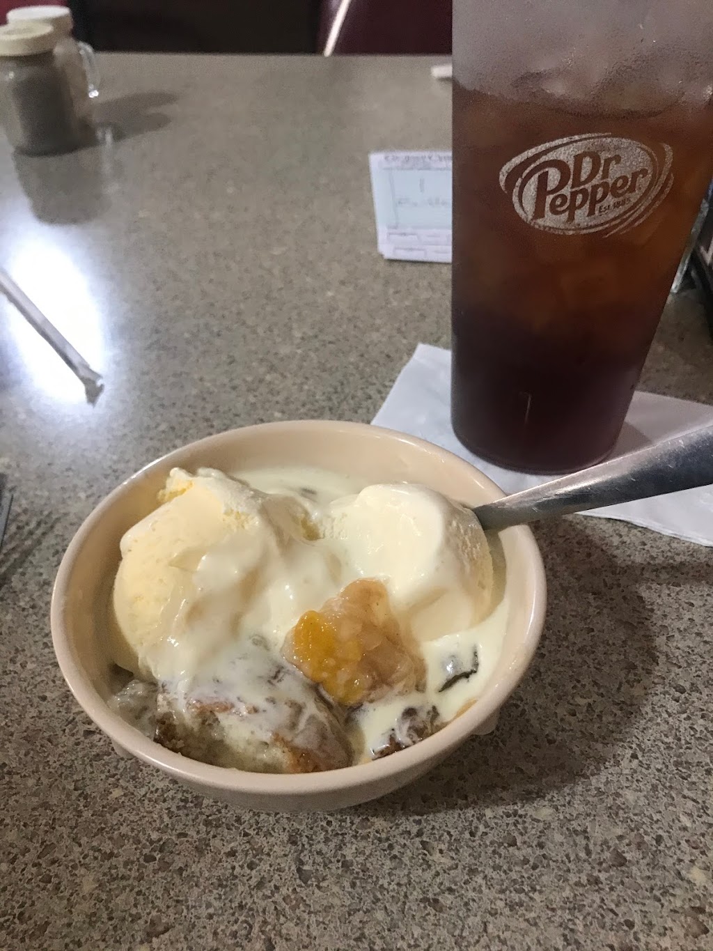 Jos Family Restaurant | restaurant | 601 W 3rd St, Donalsonville, GA 39845, USA | 2295241246 OR +1 229-524-1246