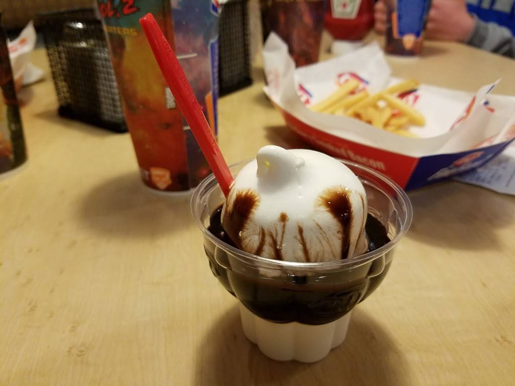 Dairy Queen Grill & Chill | restaurant | 8510 Bowman Dr, Lincoln, NE 68526, USA | 4024890736 OR +1 402-489-0736