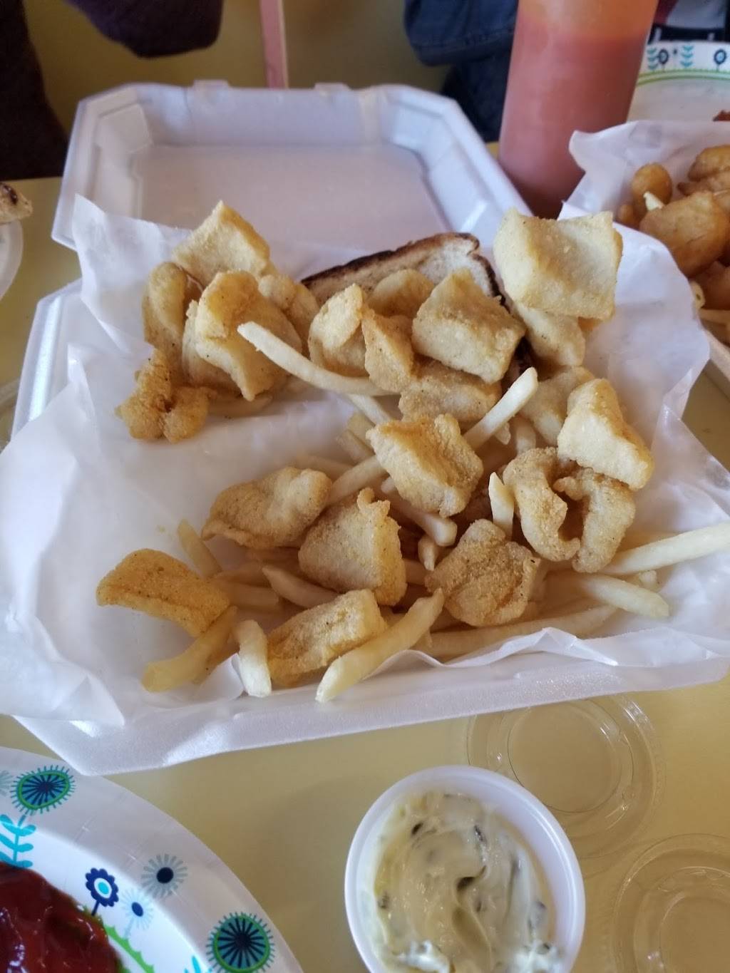 Catfish Basket | restaurant | 4950 Hondo Pass Dr, El Paso, TX 79924, USA | 9157570545 OR +1 915-757-0545