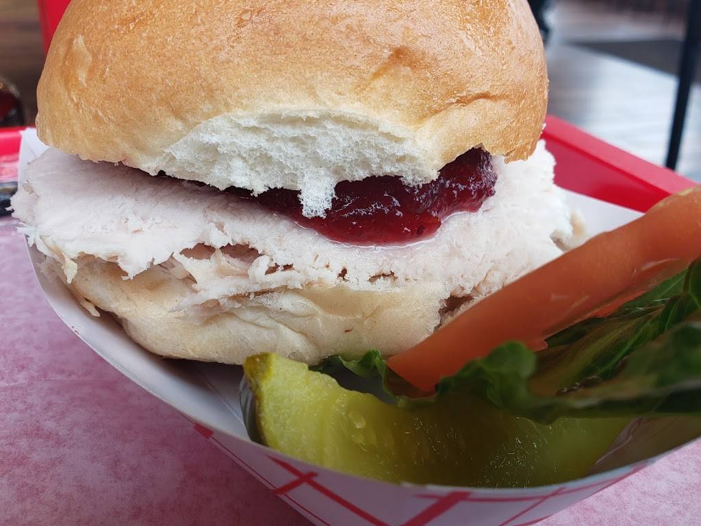 Charlie The Butchers Carvery | restaurant | 770 Elmwood Ave Ste. A, Buffalo, NY 14222, USA | 7168852333 OR +1 716-885-2333