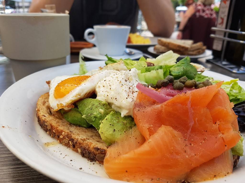 Capras Kitchen | restaurant | 1834 Lakeshore Rd W, Mississauga, ON L5J 1J7, Canada | 9059161834 OR +1 905-916-1834