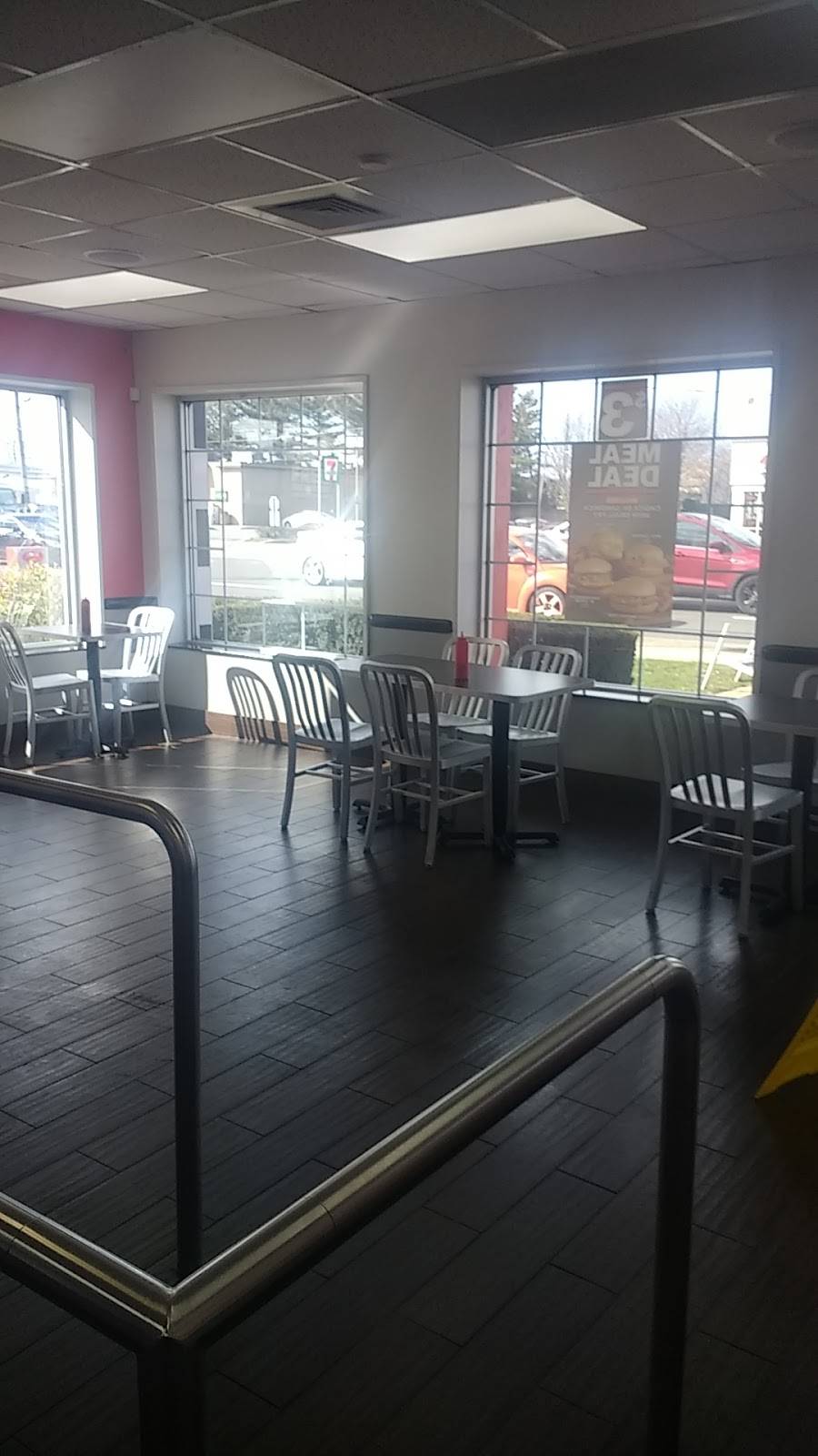 Checkers | restaurant | 2430 Hempstead Turnpike, East Meadow, NY 11554, USA | 5167315007 OR +1 516-731-5007