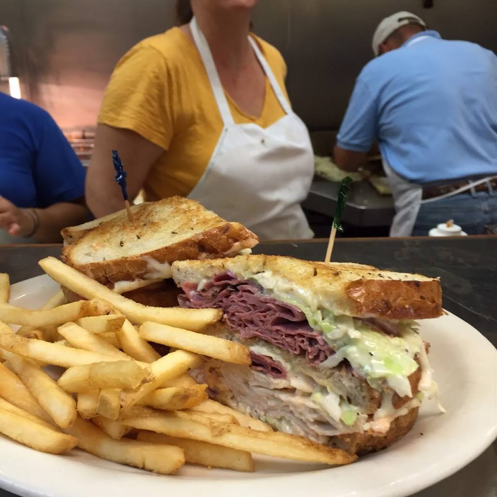 Cafe In Paradise | restaurant | 250 Sebastian Blvd #9, Sebastian, FL 32958, USA | 7725819985 OR +1 772-581-9985