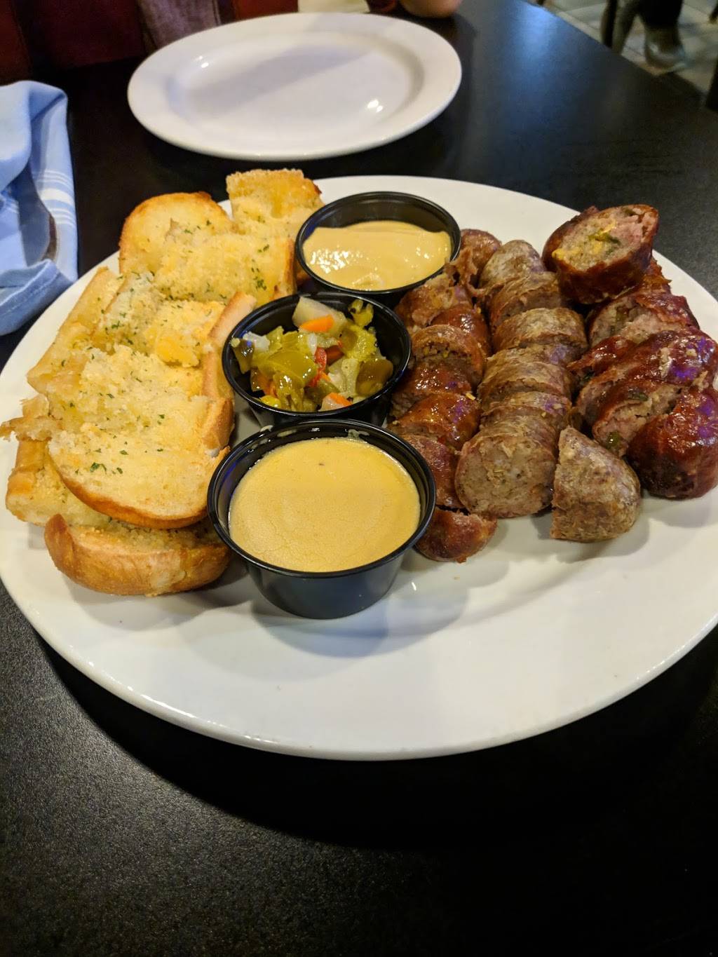 Pizo & Foz Urban Pizza Kitchen | restaurant | 4100 E Bristol St, Elkhart, IN 46514, USA | 5742271337 OR +1 574-227-1337