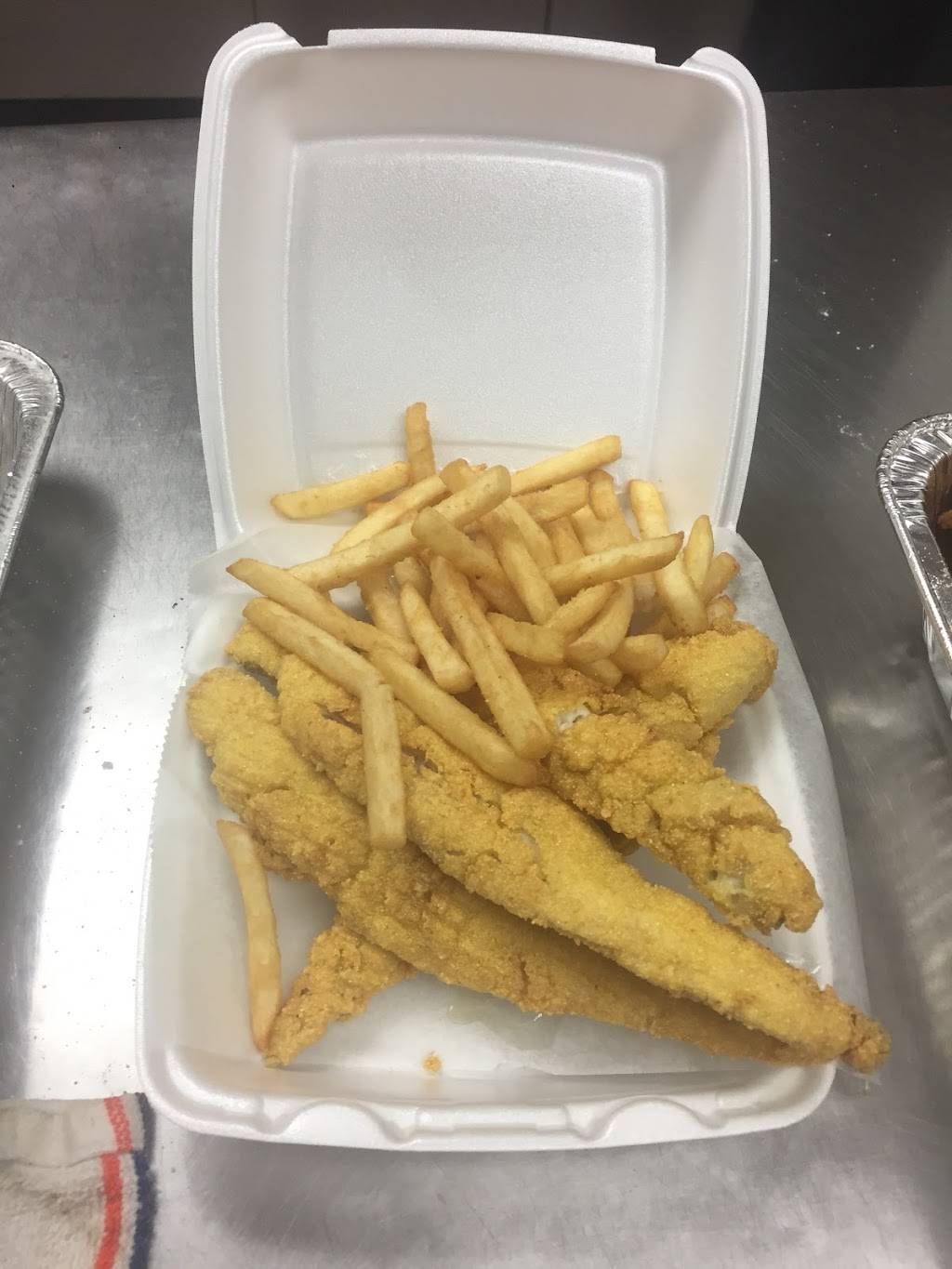 Ya Boy Fish & Chicken | restaurant | 4304 S Anthony Blvd, Fort Wayne, IN 46806, USA | 2607445200 OR +1 260-744-5200