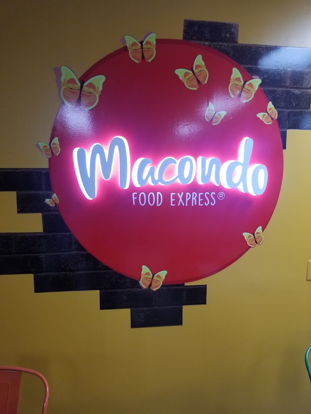 Macondo Food Express | restaurant | 811 Russell Ave # A, Gaithersburg, MD 20879, USA | 2402467526 OR +1 240-246-7526