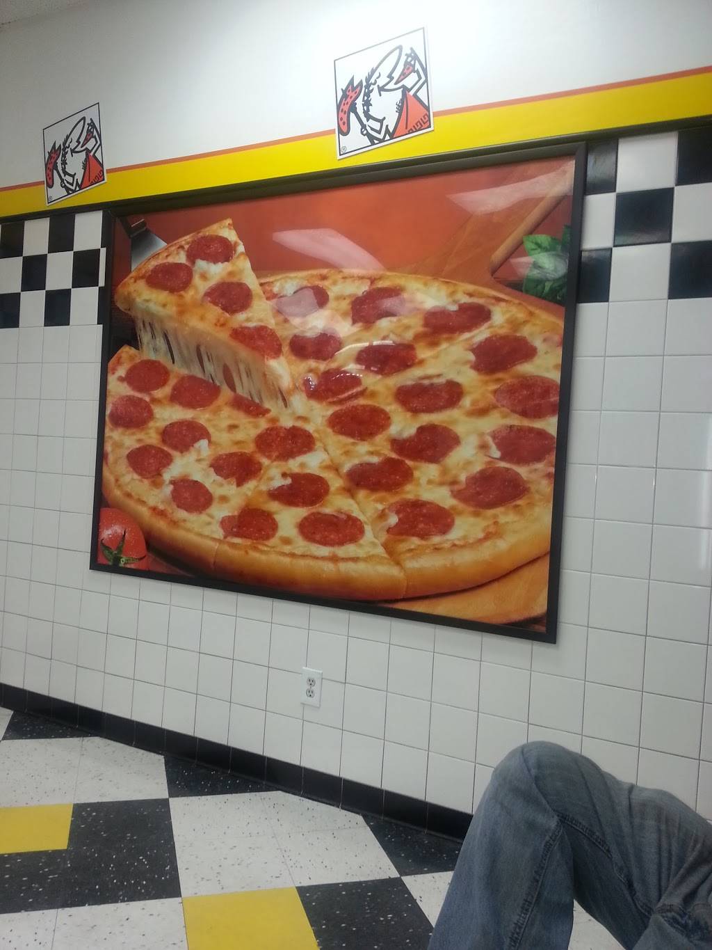 Little Caesars Pizza | meal takeaway | 2349 W Whittier Blvd, Montebello, CA 90640, USA | 3238891822 OR +1 323-889-1822