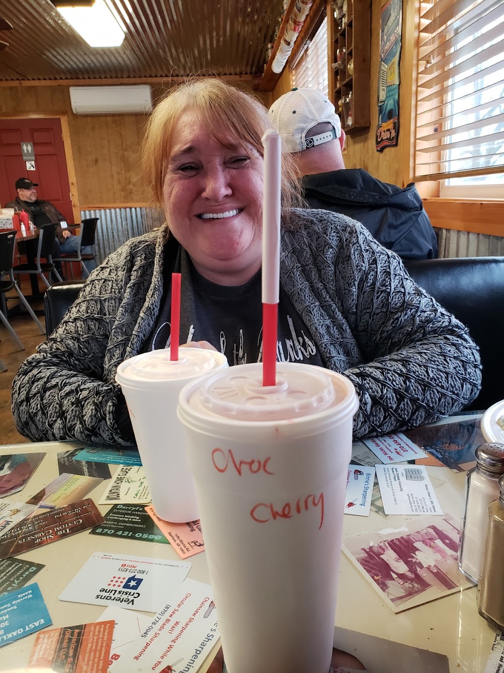 Taylors Freez King | restaurant | 208 E Main St, Gassville, AR 72635, USA | 8704356744 OR +1 870-435-6744