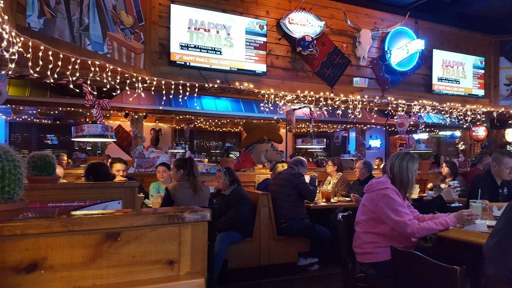 Texas Roadhouse | restaurant | 105 Wolf Rd Suite B, Albany, NY 12205, USA | 5184533444 OR +1 518-453-3444
