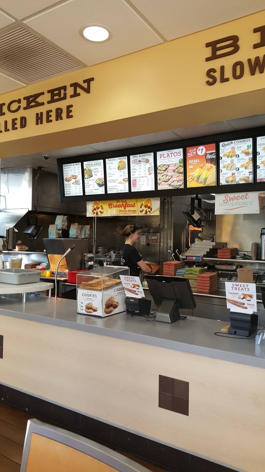 Del Taco | meal takeaway | 21401 Brookhurst St, Huntington Beach, CA 92646, USA | 7149633303 OR +1 714-963-3303