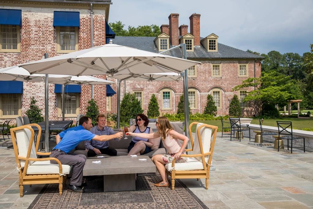 The Social Terrace | restaurant | 136 East Francis St E, Williamsburg, VA 23185, USA | 8553183996 OR +1 855-318-3996