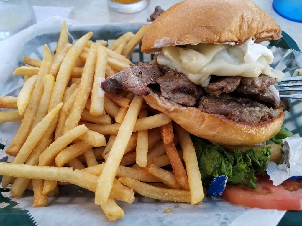 Molly Darcys Irish Pub & Restaurant | restaurant | 1701 S Ocean Blvd, North Myrtle Beach, SC 29582, USA | 8432725555 OR +1 843-272-5555