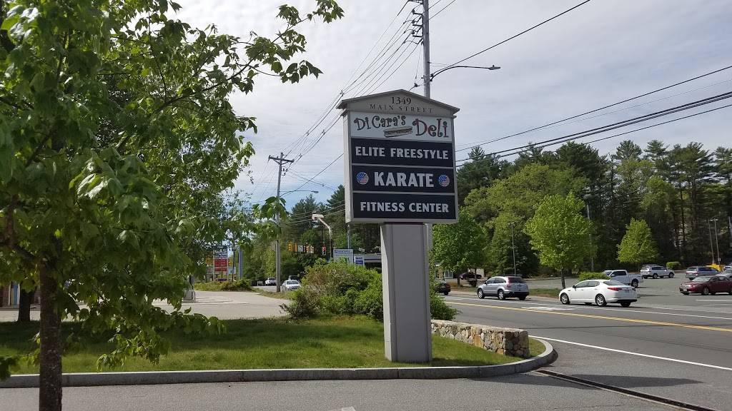 DiCaras Deli | meal takeaway | 1349 Main St, Reading, MA 01867, USA | 7819444400 OR +1 781-944-4400