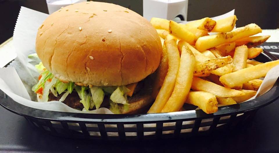 Marias Carry Out | meal delivery | 7111 North Point Rd, Sparrows Point, MD 21219, USA | 4104778174 OR +1 410-477-8174