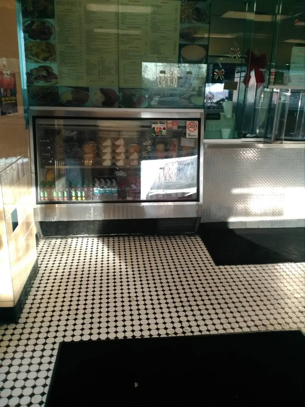 Nicky Ds Coney Island | restaurant | 3357 W Davison St, Detroit, MI 48238, USA | 3138654500 OR +1 313-865-4500