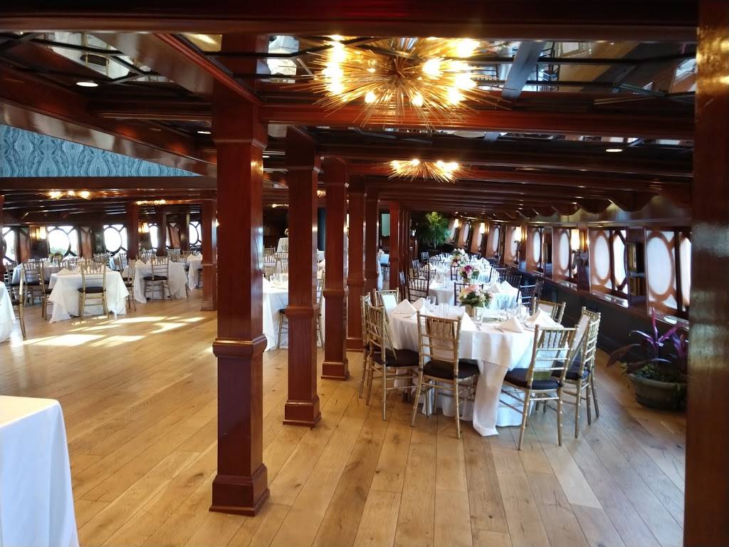 Moshulu | restaurant | 401 S Christopher Columbus Blvd, Philadelphia, PA 19106, USA | 2159232500 OR +1 215-923-2500