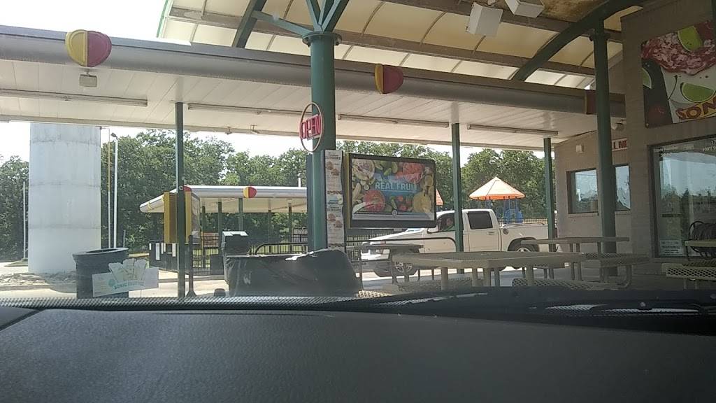 Sonic Drive-In | restaurant | 17901 E, OK-9, Norman, OK 73026, USA | 4055730505 OR +1 405-573-0505