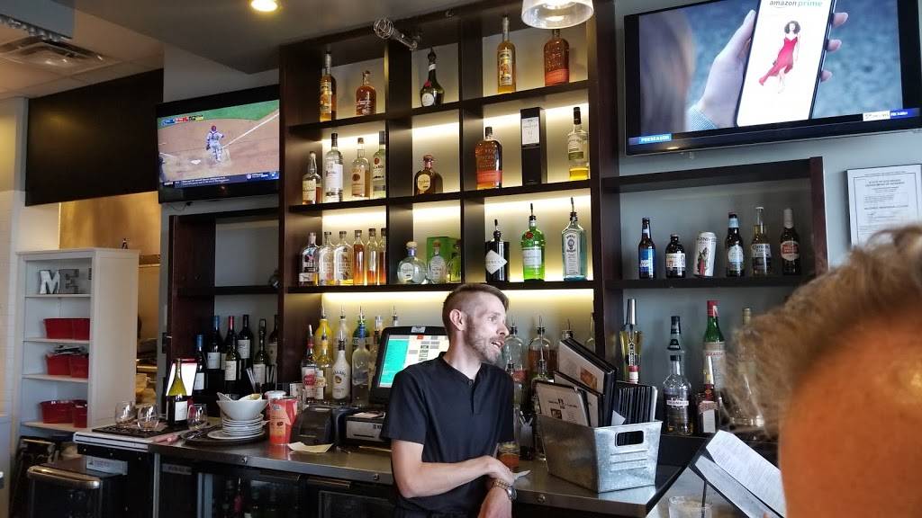 Metropolitan Bar & Grill | restaurant | 10111 Inverness Main St, Englewood, CO 80112, USA | 7202428026 OR +1 720-242-8026