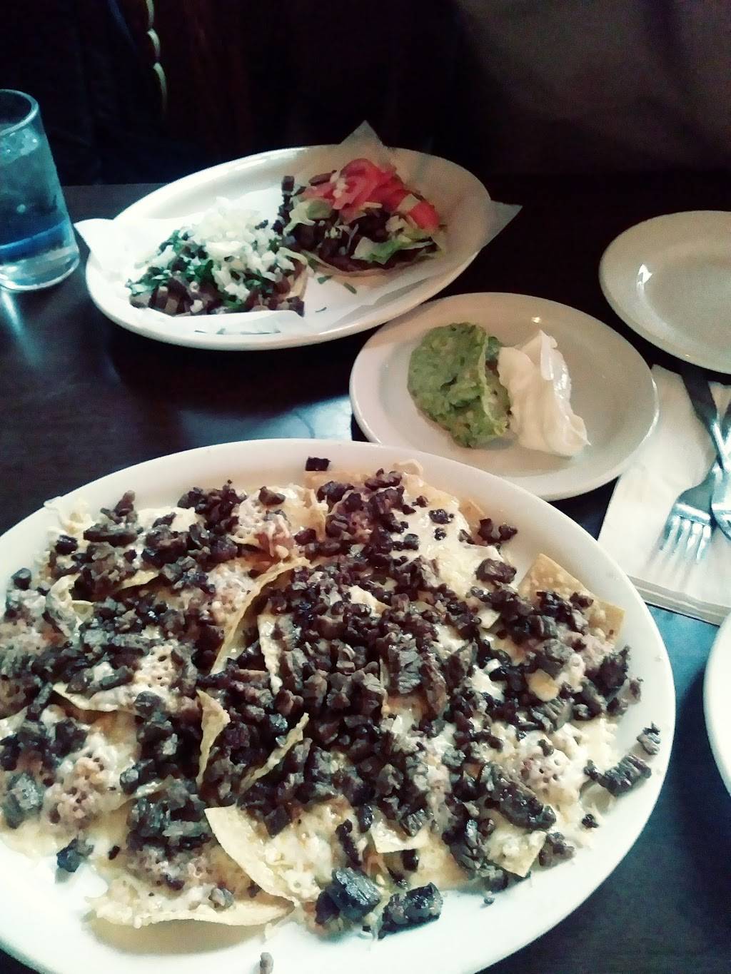 Garcias | restaurant | 1758 W Lawrence Ave, Chicago, IL 60640, USA | 7737841212 OR +1 773-784-1212