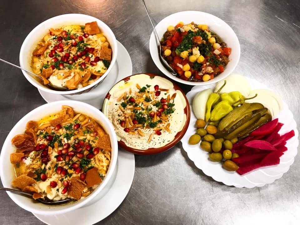 Reyan Restaurant Inc | restaurant | 75 Dundas St W, Mississauga, ON L5B 1H7, Canada | 9058482615 OR +1 905-848-2615