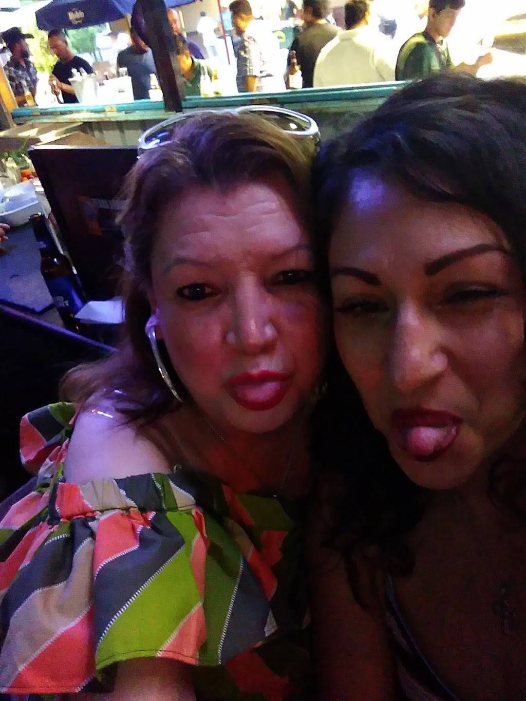 Terraza Tropical Sports Bar | restaurant | 8720 Airline Dr, Houston, TX 77037, USA | 7138753373 OR +1 713-875-3373