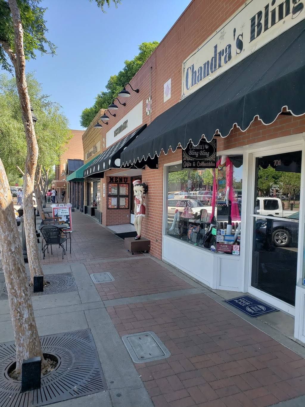 The Hop Stop Diner | restaurant | 7013 N 58th Ave, Glendale, AZ 85301, USA | 6239150100 OR +1 623-915-0100