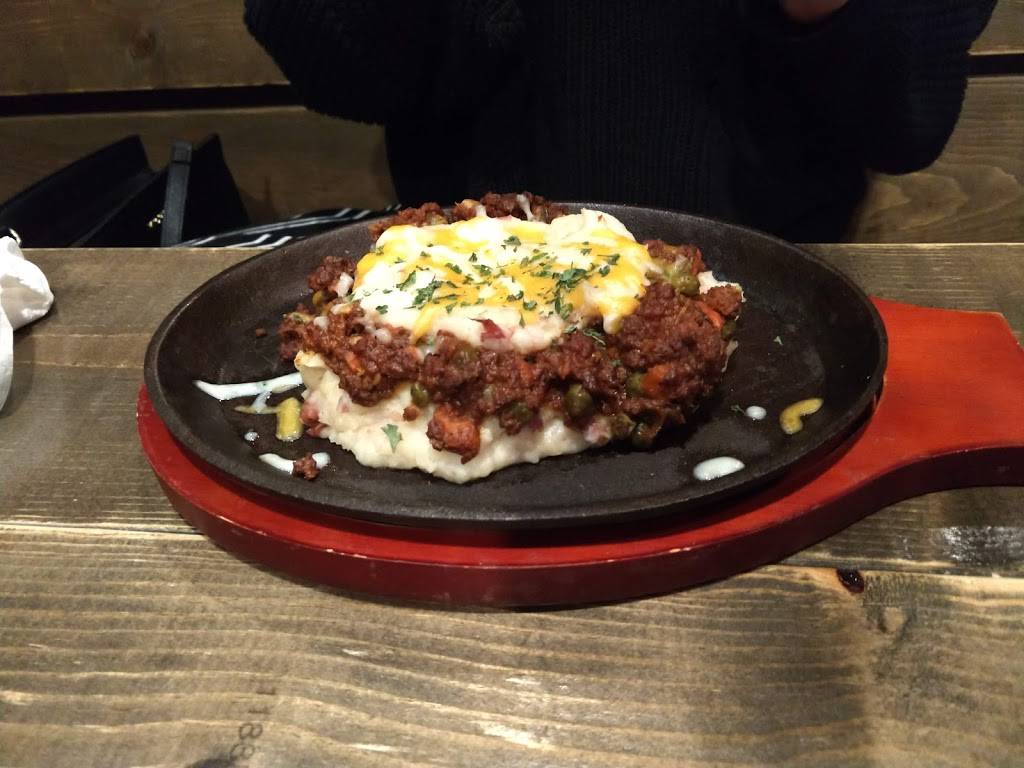 Hibernia Pub | restaurant | 2260 Town Center Blvd, Fleming Island, FL 32003, USA | 9042691440 OR +1 904-269-1440