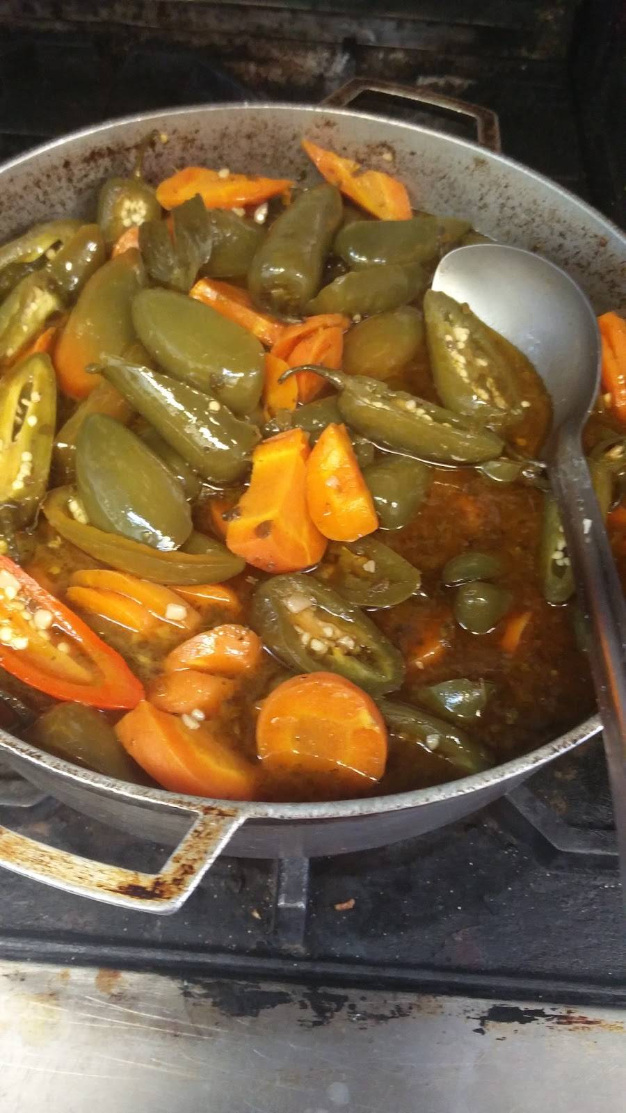 La Quebrada De Acapulco | restaurant | 223 W Grand Ave, Bensenville, IL 60106, USA | 6302737350 OR +1 630-273-7350