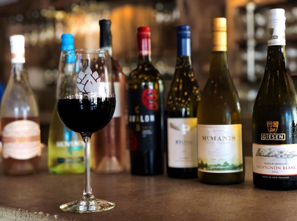 Switchyard Brewing Company | restaurant | 419 N Walnut St, Bloomington, IN 47404, USA | 8122878295 OR +1 812-287-8295