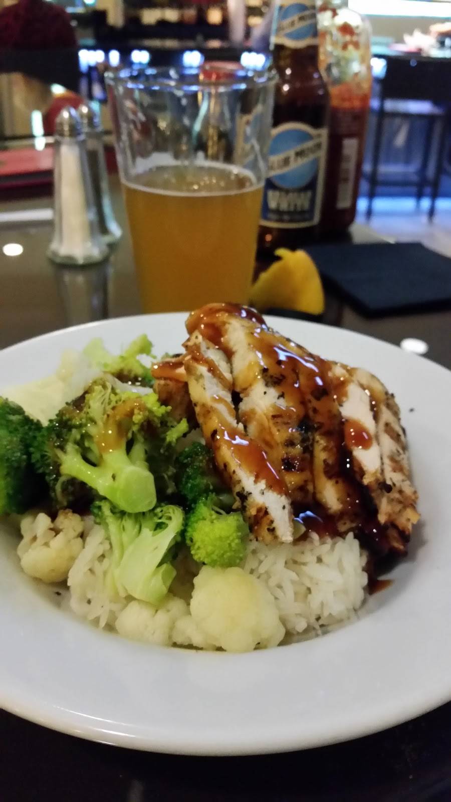 Delta Bistro & Lounge | restaurant | 110 W Fremont St, Stockton, CA 95202, USA | 2093233131 OR +1 209-323-3131