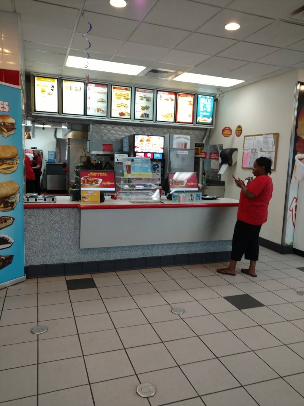 Krystal | meal takeaway | 2001 Moody Pkwy, Moody, AL 35004, USA | 2056404099 OR +1 205-640-4099