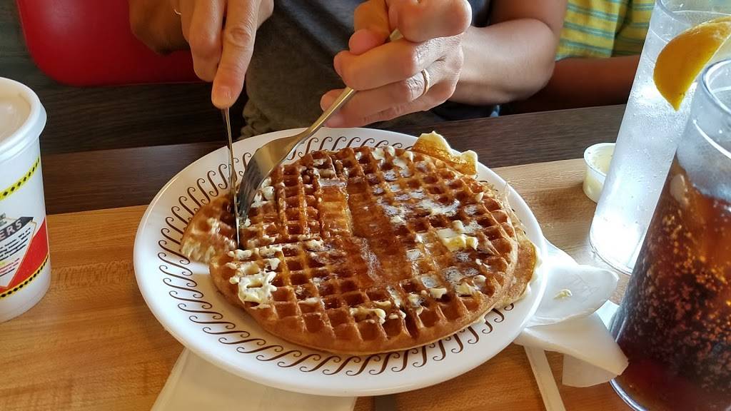 Waffle House | meal takeaway | 2427 Old Fort Pkwy, Murfreesboro, TN 37128, USA | 6158981527 OR +1 615-898-1527