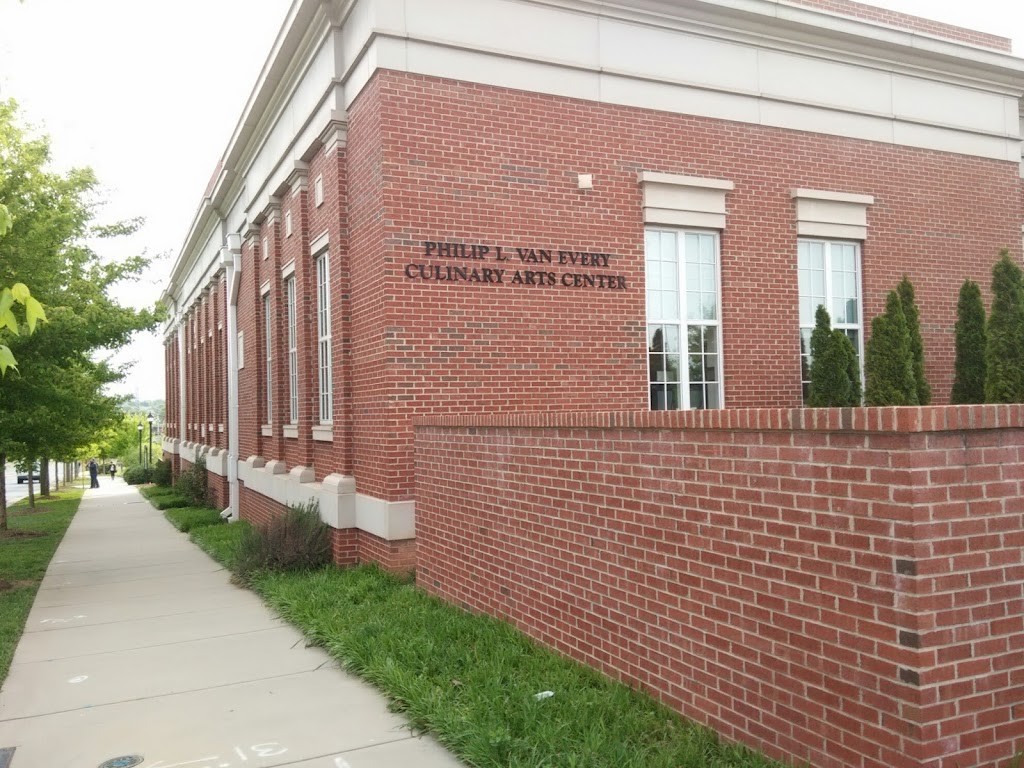 Central Piedmont’s Greenway Restaurant | restaurant | 425 N Kings Dr, Charlotte, NC 28204, USA | 7043306700 OR +1 704-330-6700