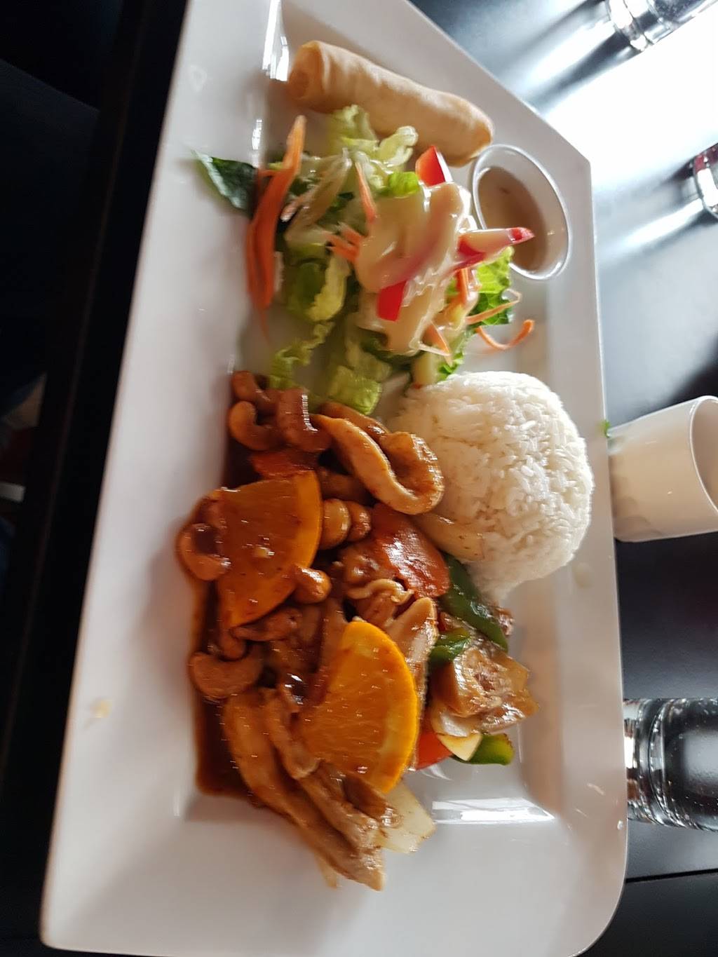 Kitchener Red Ginger Modern Thai+Viet Cuisine | restaurant | 465 Highland Rd W, Kitchener, ON N2M 5C6, Canada | 5199548088 OR +1 519-954-8088